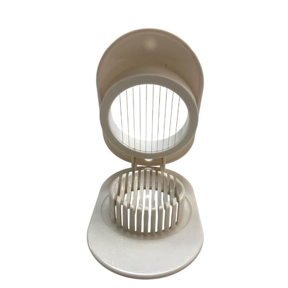 Egg Slicer With Stainless Steel Wires & Plastic Base For Kitchen Use - Picture 1 of 5